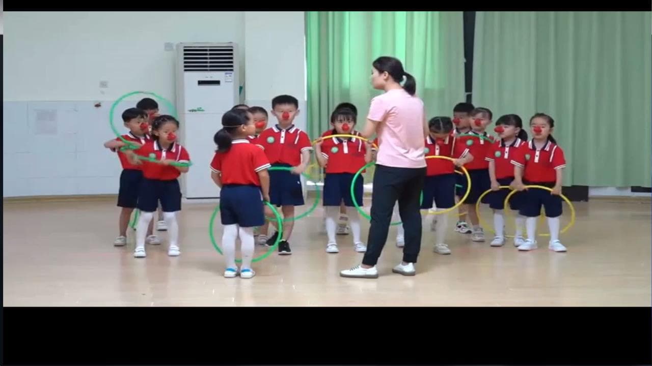 大班体育《玩转呼啦圈》视频+教案+反思+课件+音乐
