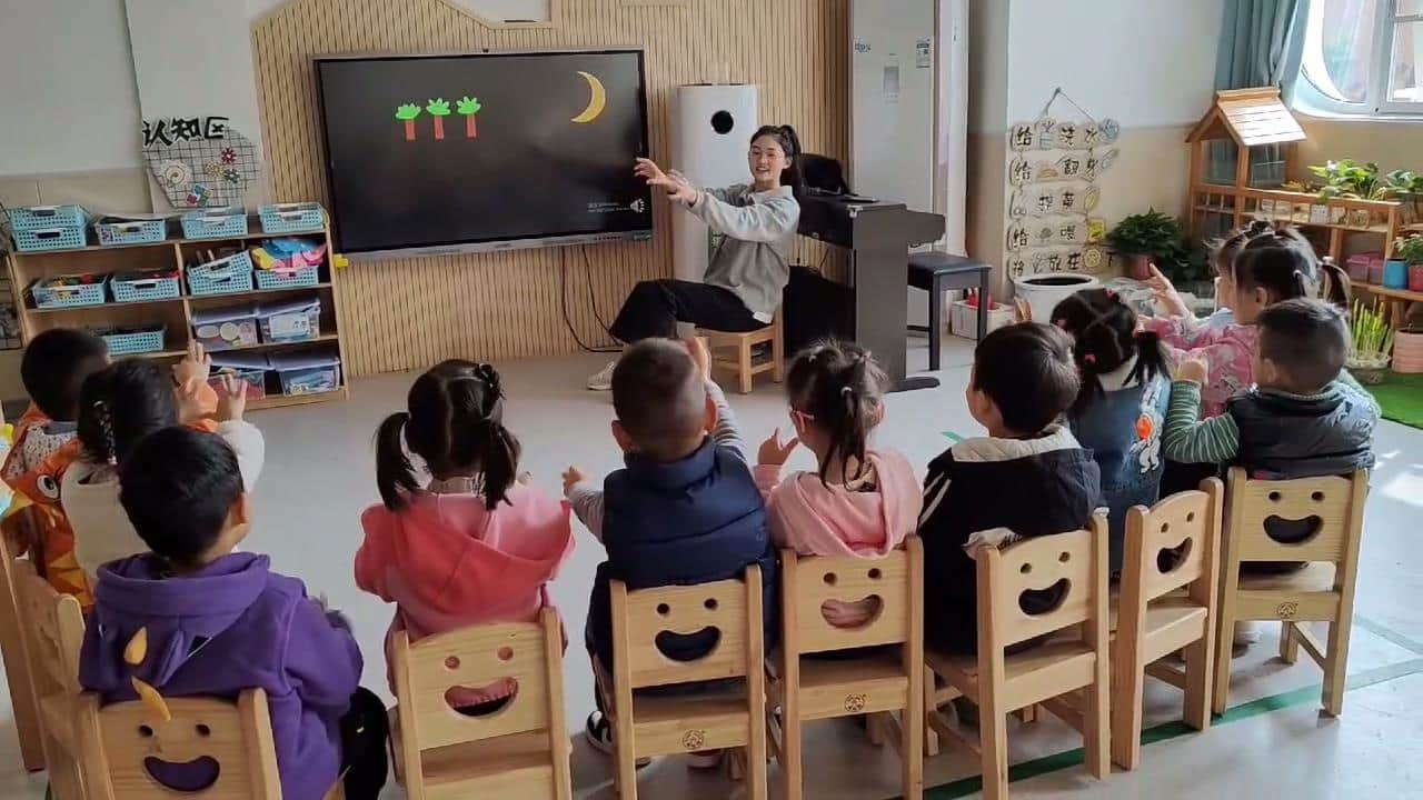 小班韵律《挠挠小怪兽》视频+教案+反思+课件+音乐