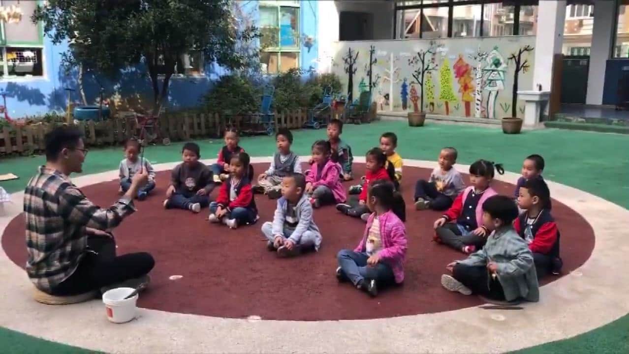 中班体育游戏《趣味树枝》视频+教案