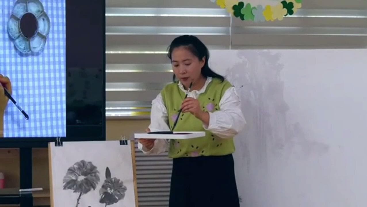 中班美术《顽皮的小蝌蚪》视频+教案+课件+反思